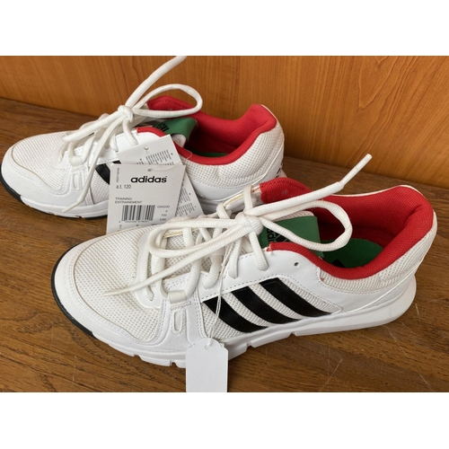 130 - Adidas Women's White Trainers Size 6 (Unused)