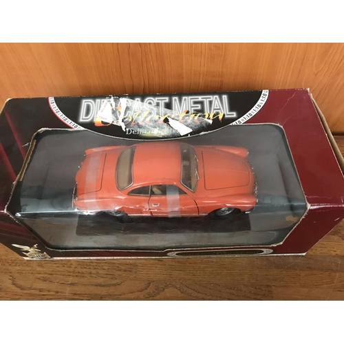 231 - Volkswagen Karmann - Ghia Road Signature Die Cast 1966 Model Car, Scale 1:18