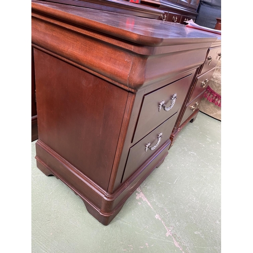 16 - American Drexel Heritage Cherry Wood 2-Drawer Small Cabinet/Night Stand - Code AM6763Y