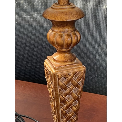 19 - American Ornate Table Lamp - Code AM6763K