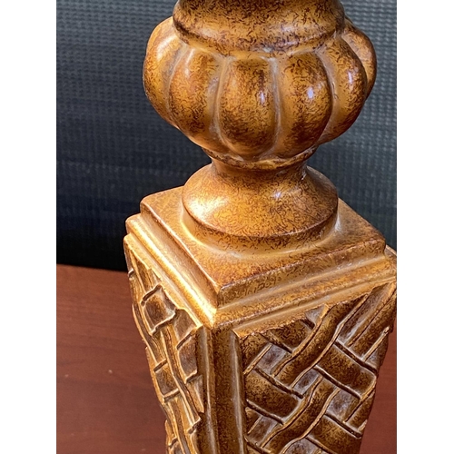 19 - American Ornate Table Lamp - Code AM6763K