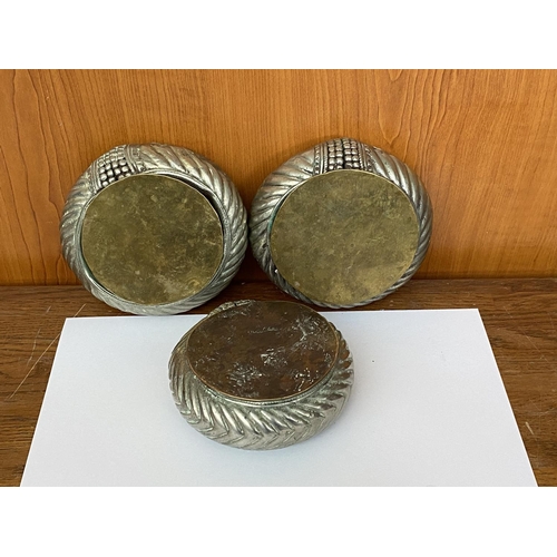 109 - x3 Old Vintage Unique Round Shape Handmade Tribal Metal/Copper Work Ashtrays
