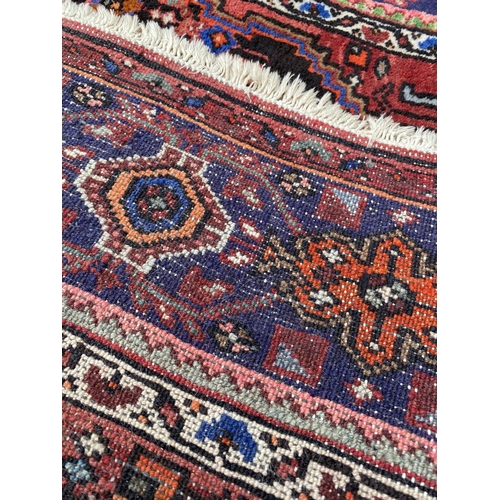 136 - Vintage Persian Carpet in Good Condition (148 x 218cm)