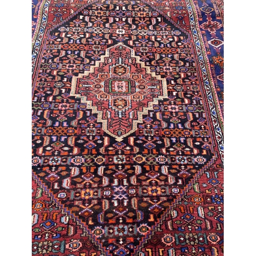 136 - Vintage Persian Carpet in Good Condition (148 x 218cm)