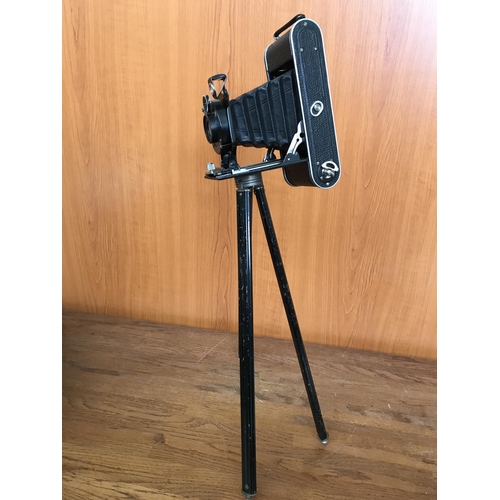 105 - Vintage Contessa Nettel Camera on Tripod