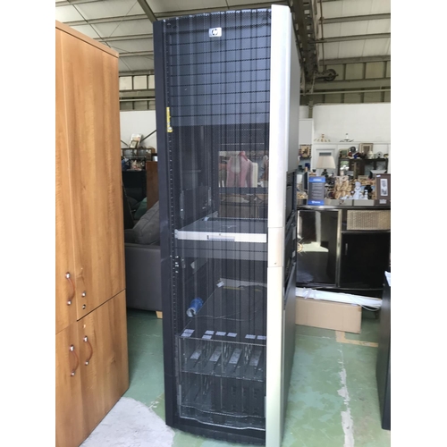 700 - HP 10642G2 Server Rack Cabinet Enclosure