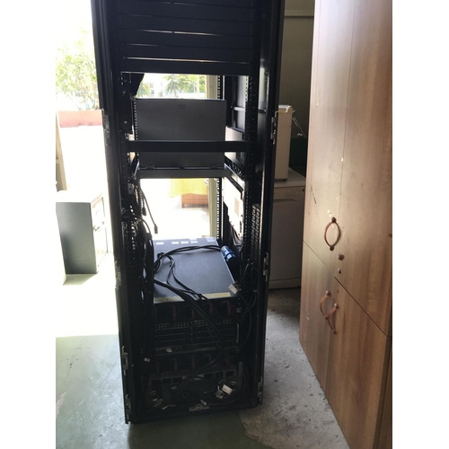 700 - HP 10642G2 Server Rack Cabinet Enclosure