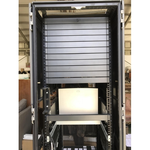 700 - HP 10642G2 Server Rack Cabinet Enclosure