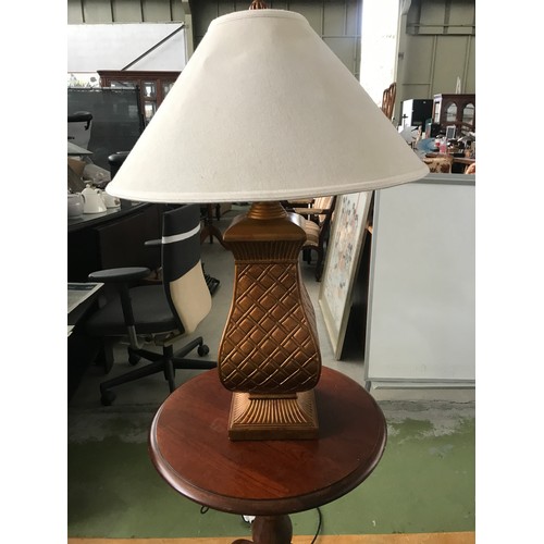 695B - American Ornate Table Lamp