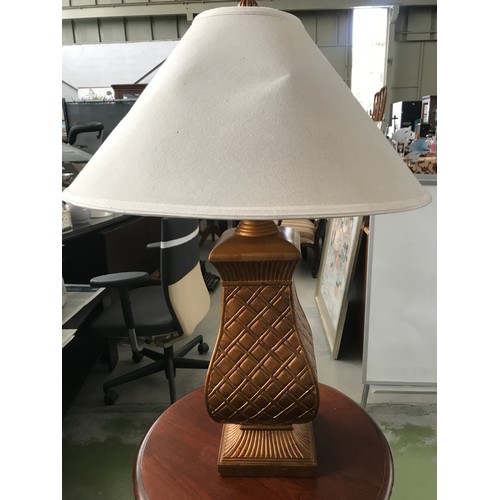 695B - American Ornate Table Lamp