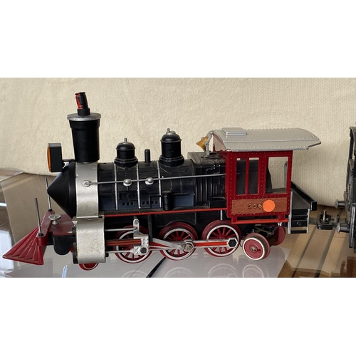 23 - Western Express 3-Piece Train Set Model (Each Piece is Bettween 24 to 24cm Long, Very Good Condition... 