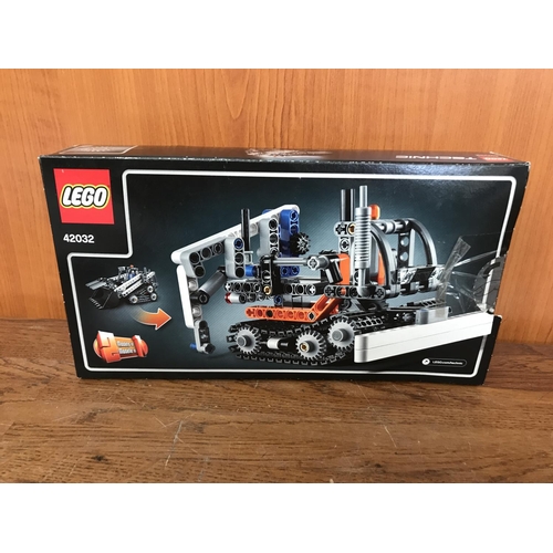 148 - Lego Technic 42032 8-14