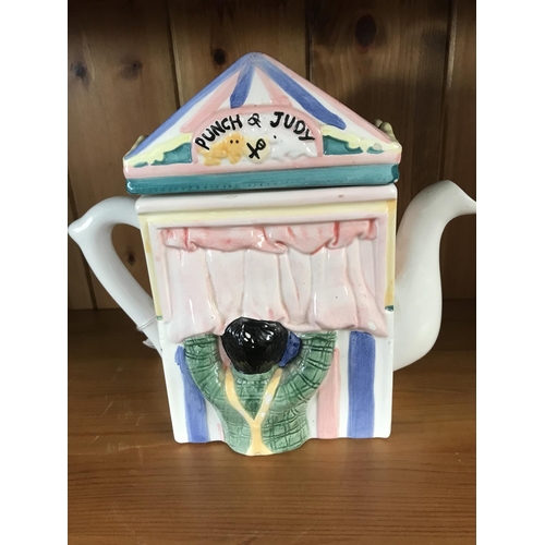 196 - Vintage Novelty Punch & Judy Ceramic Tea Pot