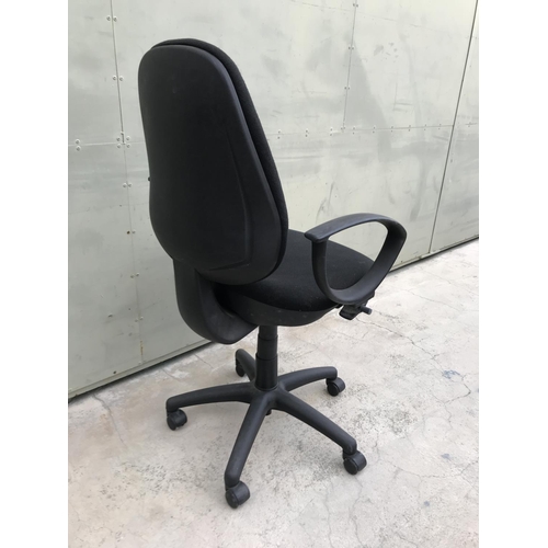 314 - Office Black Swivel Chair on Castors