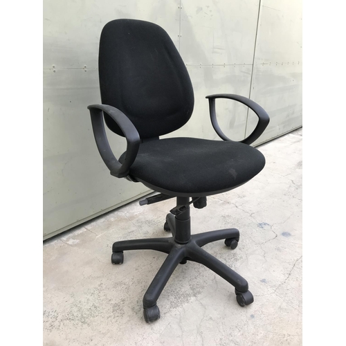 315 - Office Black Swivel Chair on Castors