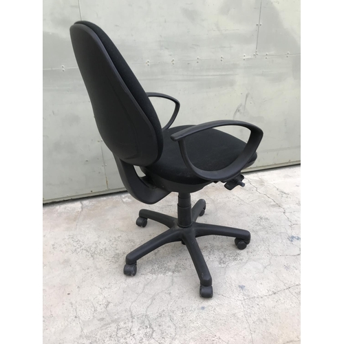 315 - Office Black Swivel Chair on Castors