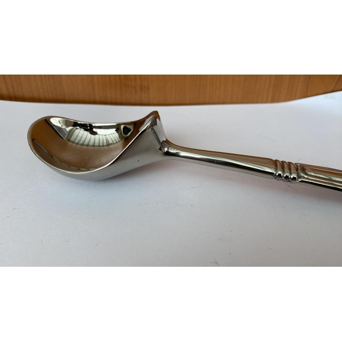 172 - x2 Silver Plated Serving Tongs