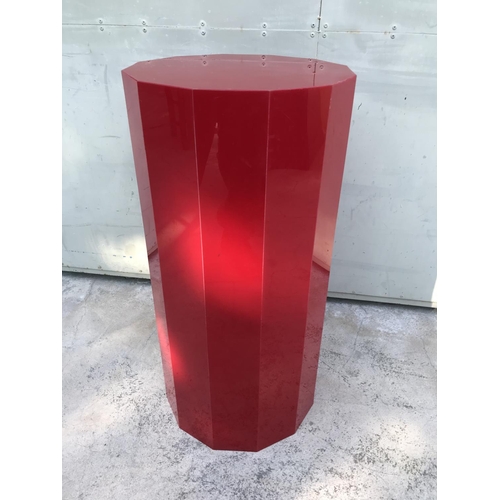 182 - Red Plastic Display/Plant Pot Stand (38 Ø, 80cm H.)