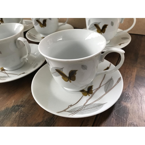 576 - x6 Chinese Butterfly Tea Cups & Saucers