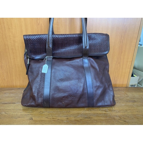 235 - Massimo Dutti New York Fifth Avenue Collection Beautiful Brown Leather Travel Bag