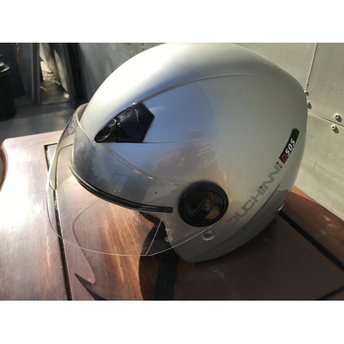 374 - Duchini D505 Motorcycle Helmet