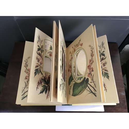 465 - 'The Victorian Bouquet' Photo Album