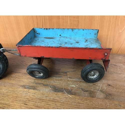 537 - Large Vintage 1960's DDR Tin Tractor Toy - Taken Back on 9/1/2024