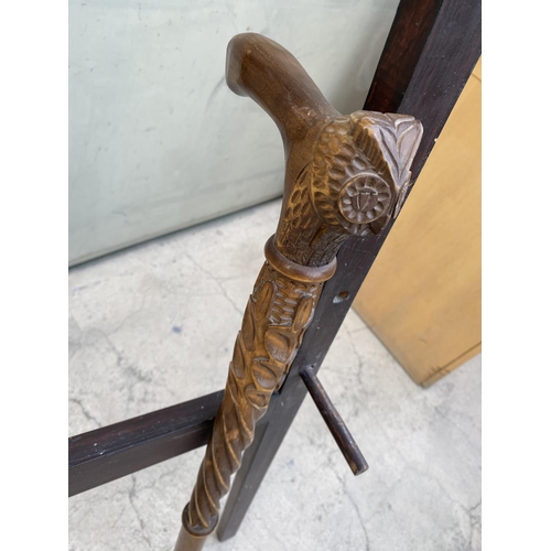 538 - Vintage Hand Carved Wooden Walking Stick