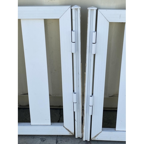 661 - Two-Piece Aluminium Gate (87 W. x 76cm H.)