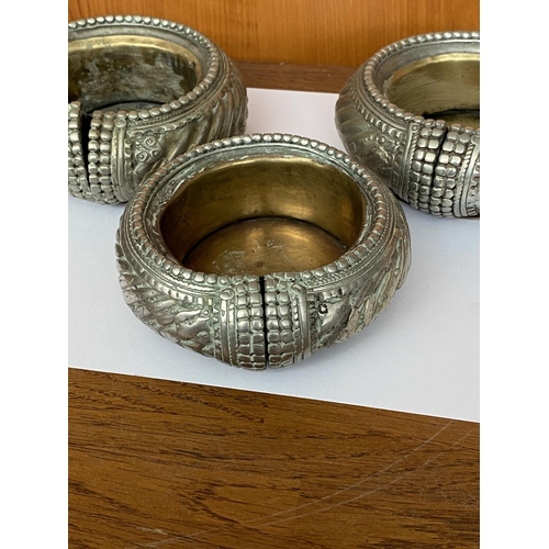 190 - x3 Old Vintage Unique Round Shape Handmade Tribal Metal/Copper Work Ashtrays