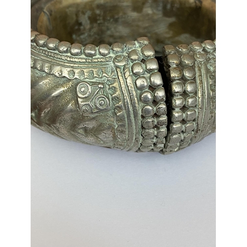 190 - x3 Old Vintage Unique Round Shape Handmade Tribal Metal/Copper Work Ashtrays