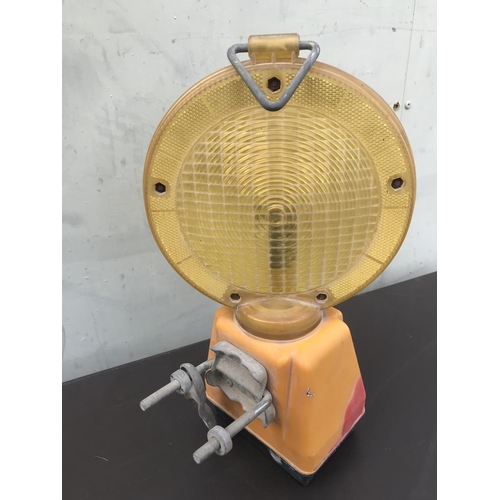 233 - HW Sololite Signal Light