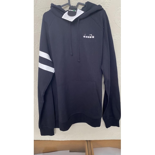 209 - Diadora Black Men's Hoodie Size XL (Unused)