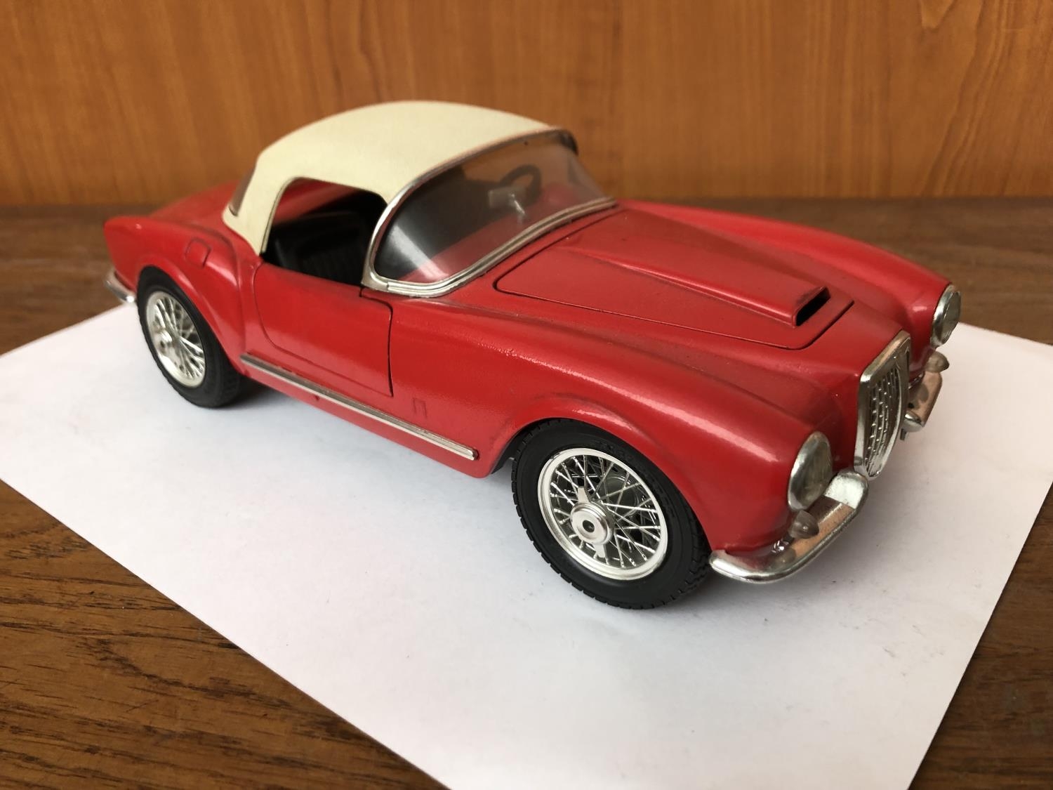 Diecast Bburago Lancia Aurelia Model Car on Scale 1:18