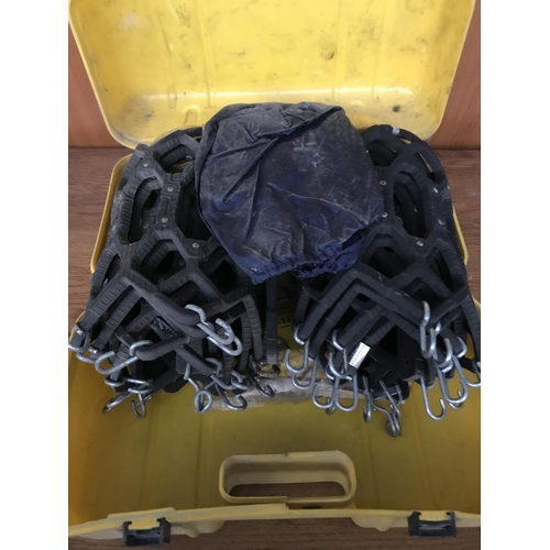 430 - Mighty Net Car Snow Chains Set