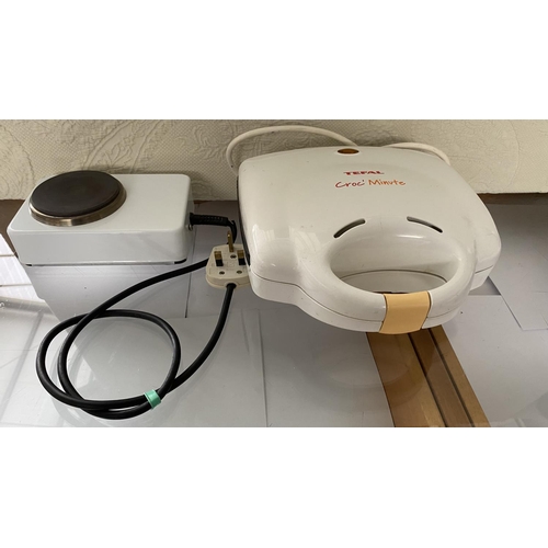 433 - Tefal Croc Sandwich Toaster Together with Small Portable Electric Hot Plate