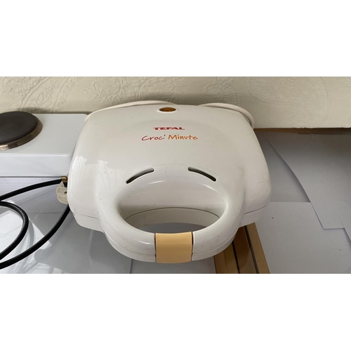 433 - Tefal Croc Sandwich Toaster Together with Small Portable Electric Hot Plate