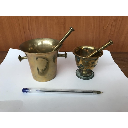 440 - x2 Small Vintage Brass Mortars & Pestles - Taken Back on 4/3/2024
