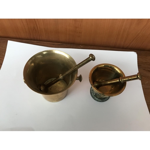 440 - x2 Small Vintage Brass Mortars & Pestles - Taken Back on 4/3/2024
