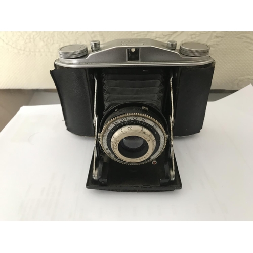 442 - Rare Shanghai 202 Folding Camera, 1960's Made in China