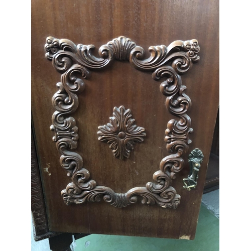 448 - Large Wooden Vintage Dressing Cabinet/Buffet Unit with Carvings (Top May Need Attention - 222 W. x 5... 
