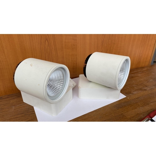548 - x2 One Light 65226T/W/W 26W Track Spot with Cob LED (For Shops & Showrooms)