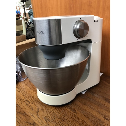582 - Kenwood KM28 Mixer with Accessories (A/F - For Parts Only)