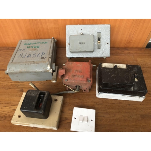 595 - Qty of Vintage Electric Power Switches and Other