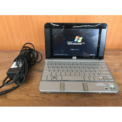 110 - HP 2133 Mini Laptop with Windows XP