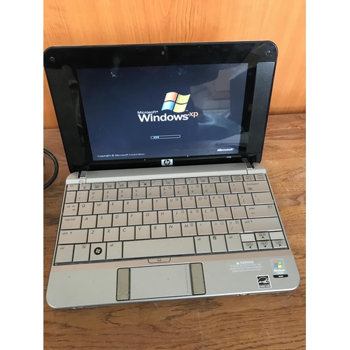 110 - HP 2133 Mini Laptop with Windows XP