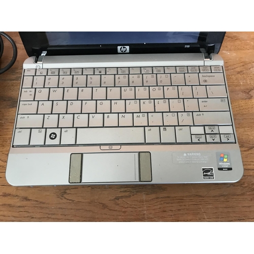 110 - HP 2133 Mini Laptop with Windows XP