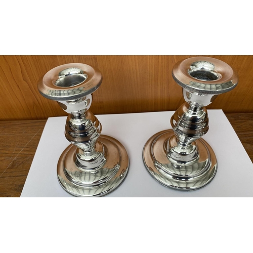 84 - x2 Silver 830 Hallmarked Candle Sticks (15cm H./each)