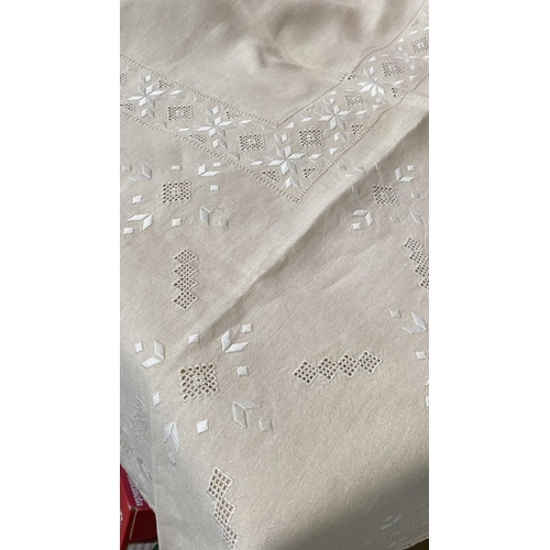 134 - Cyprus Traditional 'Lefkaritiko' Hand Crocheted Embroidery Table Cloth (265 x 155cm)