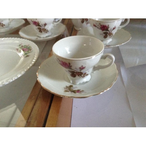 205 - Vintage Japanese 15-Piece Porcelain Coffee Set